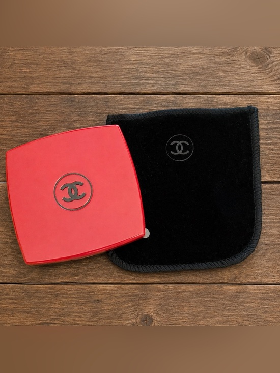 CHANEL Accessories - Chanel Miroir Double Facettes Red Compact Mirror NWT Box & Pouch